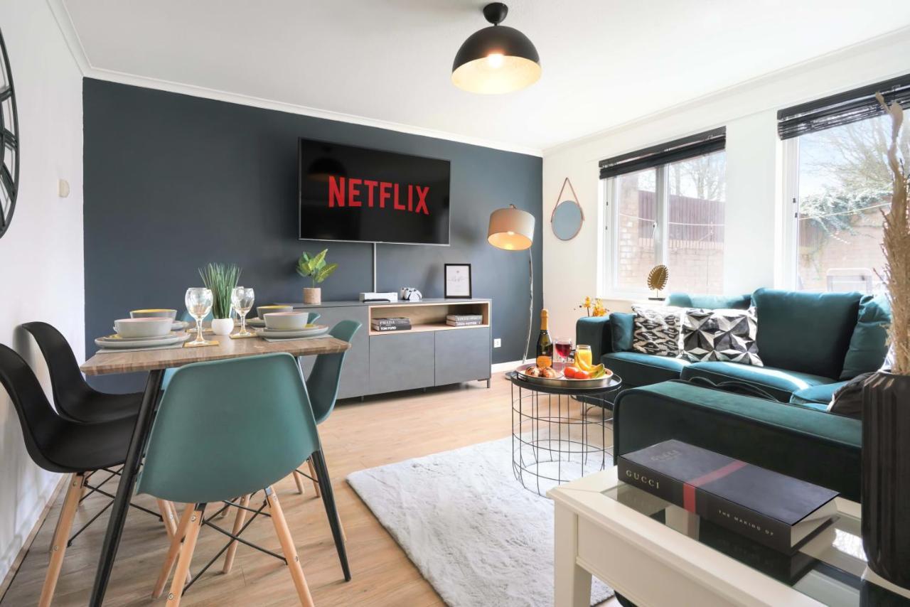 Central Mk House With Free Parking, Fast Wifi, And Smart Tv With Xbox, Sky Tv Packages And Netflix By Yoko Property 밀턴 케인즈 외부 사진